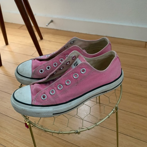 Pink converse - Picture 2 of 6